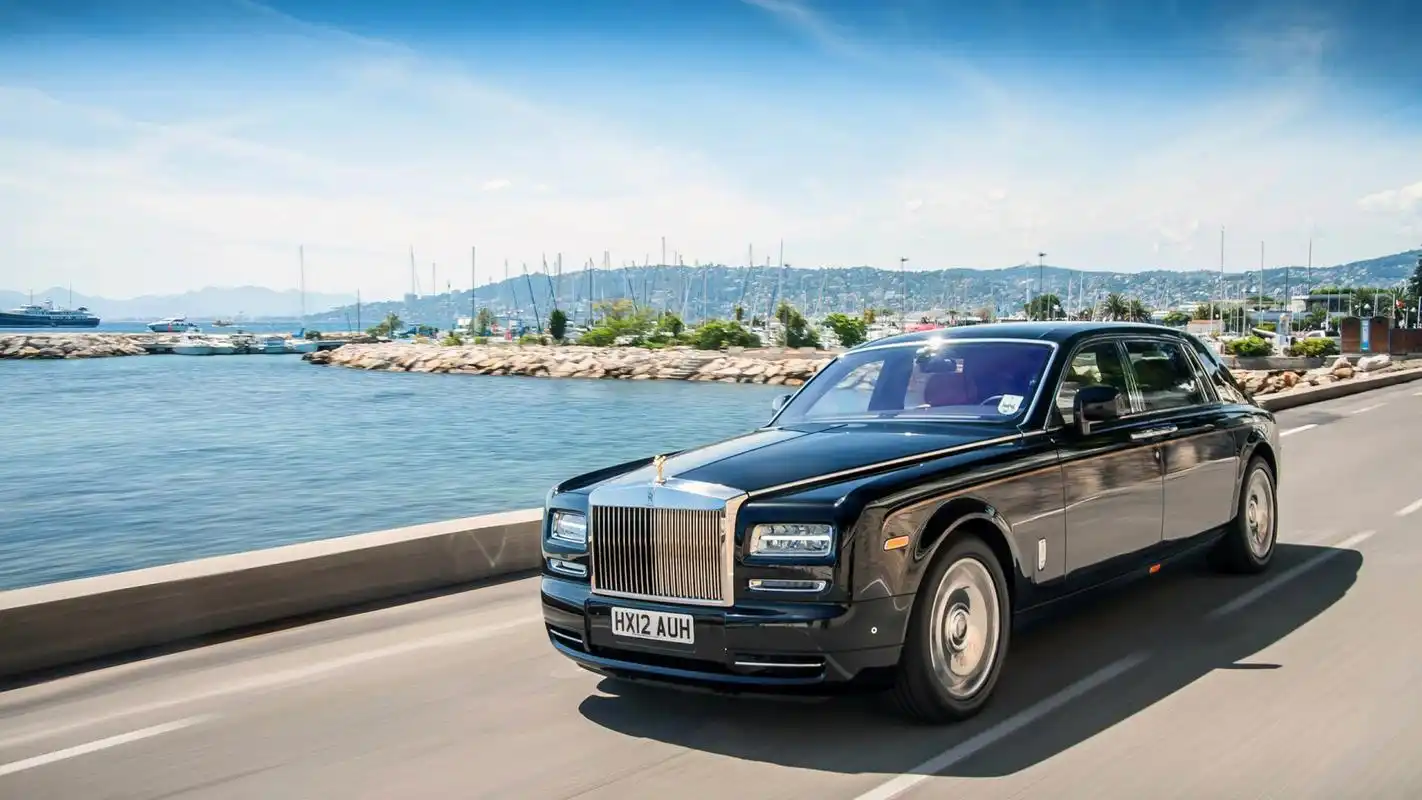 魅力时尚跑车劳斯莱斯幻影高清图片桌面壁纸下载