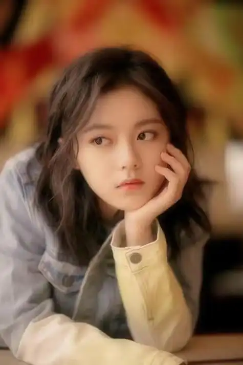 张译没有说错,赵今麦和张子枫,已走上两条完全不同的大路