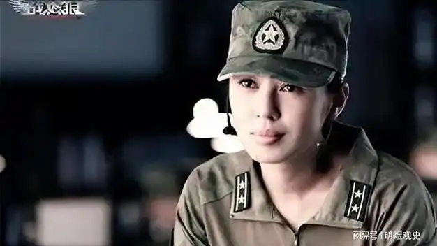 与吴京搭档一炮而红脱下军装美到犯规难怪谢楠睡不着夜夜担心