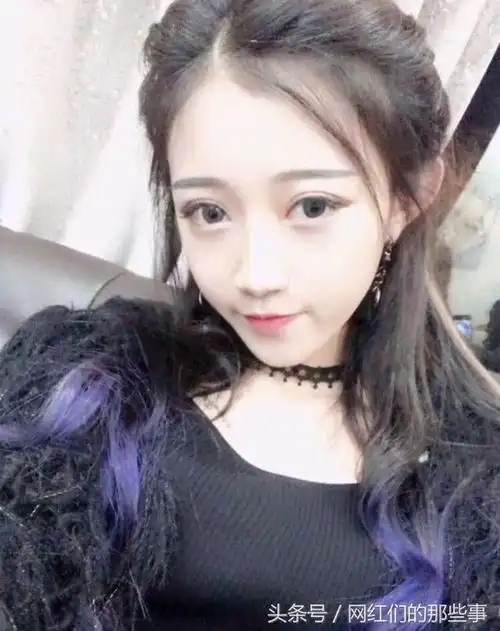 牌牌琦刚遭永久封杀女友小伊伊就被爆骗60万广告费 怎么回事?