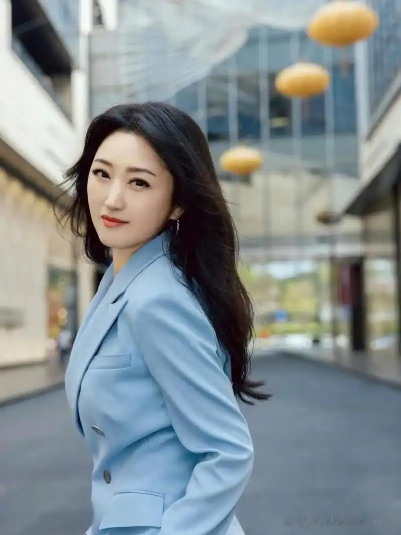 杨钰莹美丽优雅