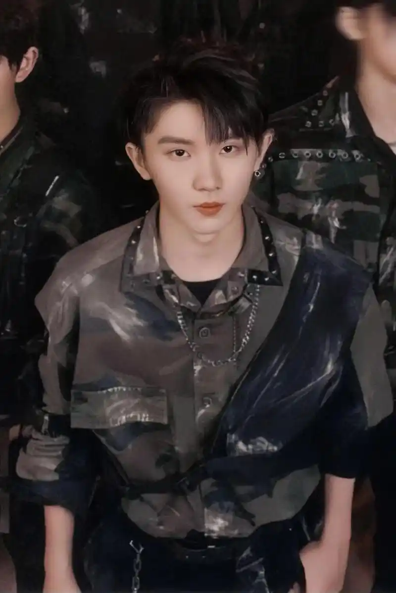 神仙颜值 ,#马嘉祺 #帅哥 我敲,马嘉祺这张照片封神了 - 抖音