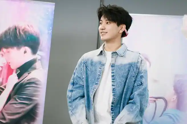 王子奇是演员王子奇今日份扫楼任务完成!