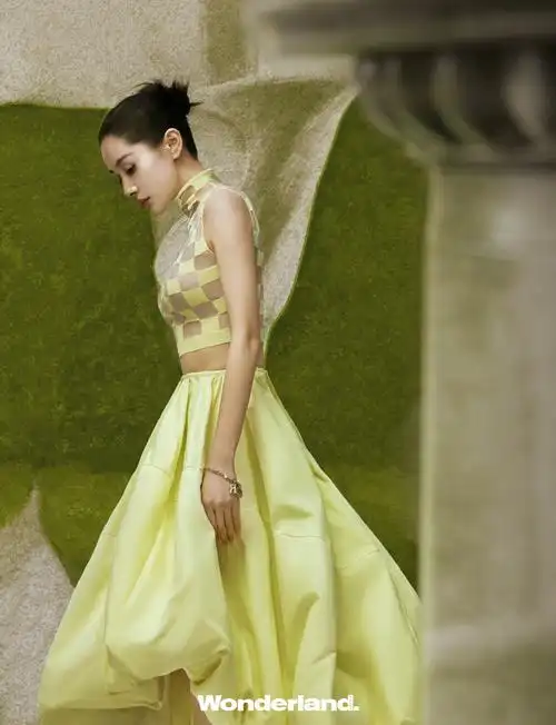 王子文wonderland封面大片##王子文春意缪斯大片