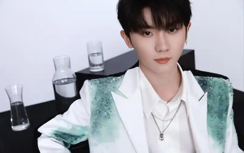 【马嘉祺】若想念飞行 "如果不爱你 怎会想你 又怎会孤独"