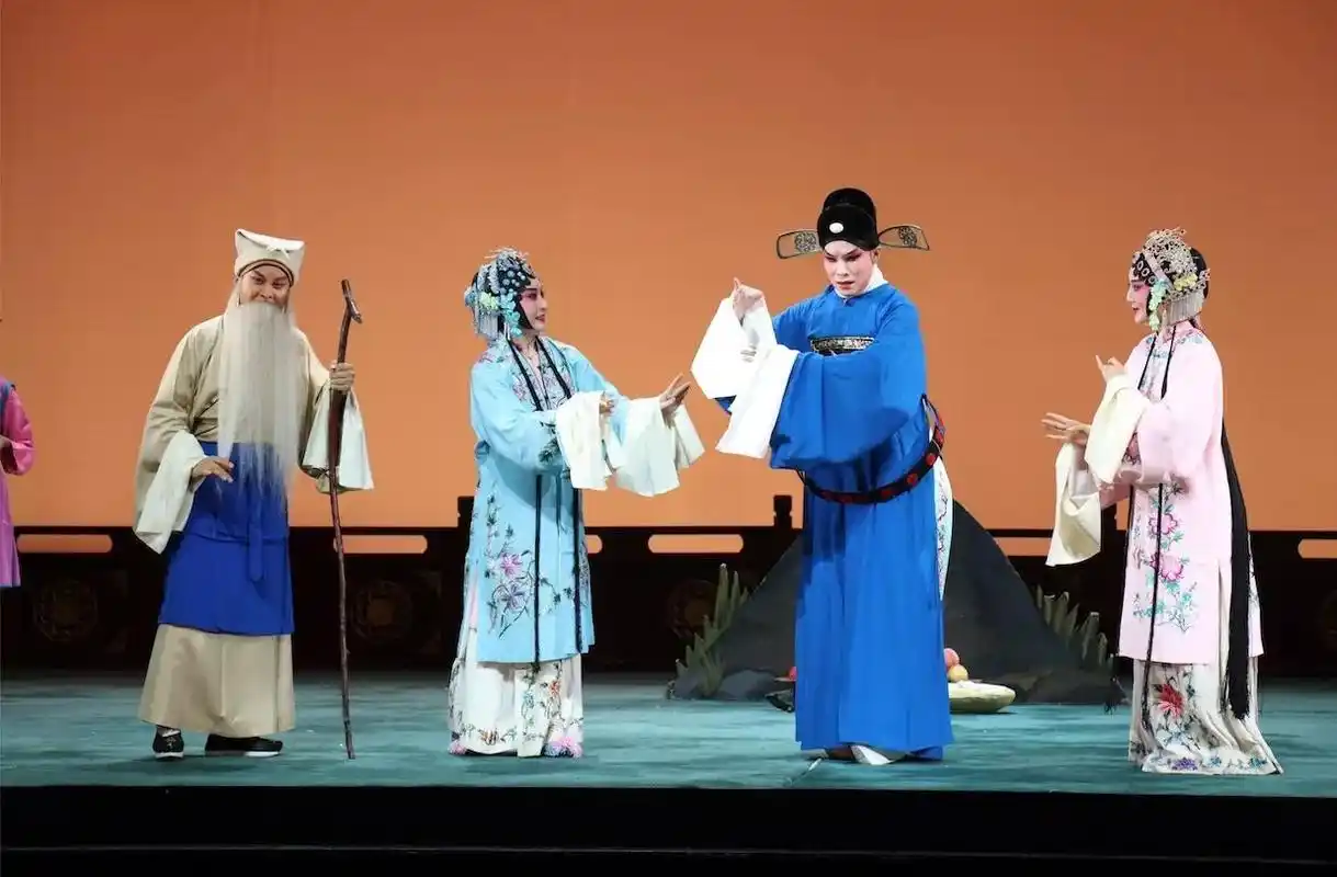 《琵琶记》:有情有义蔡伯喈 不离不弃赵五娘