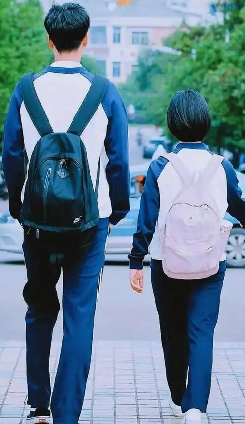 那些年,拥有最萌身高差的小情侣们