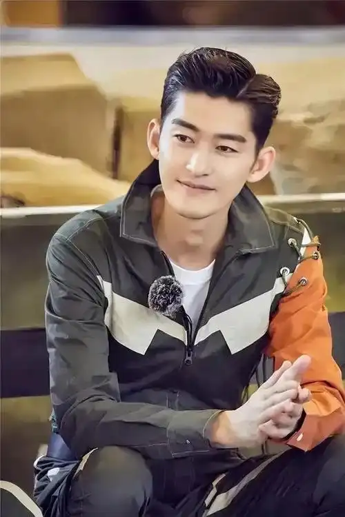 张翰个人资料简介及家世