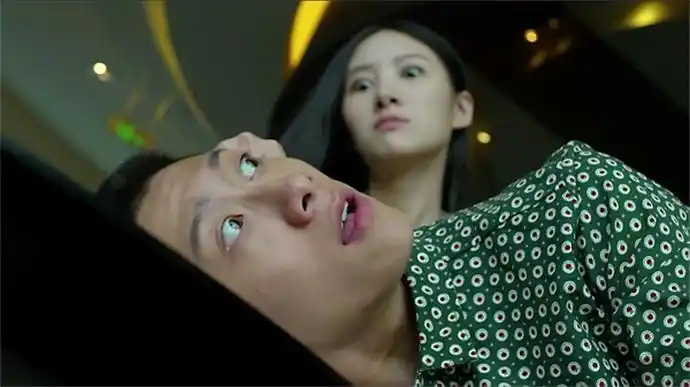 电视剧,题材也没有选择时下流行的青春恋爱题材,然而在《余罪》第二季