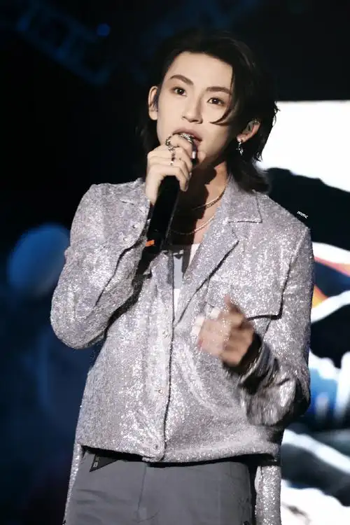 小鬼贵阳音乐节舞台##小鬼演唱会前最后一场音乐节