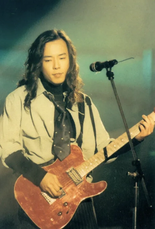 黄贯中在beyond就还在