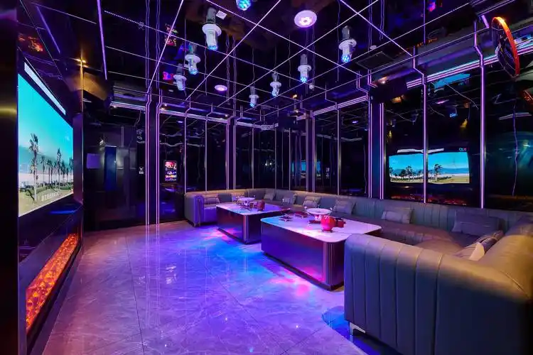 思路决定出路,选择决定贫富,没有所谓的命运,只有不同的选择