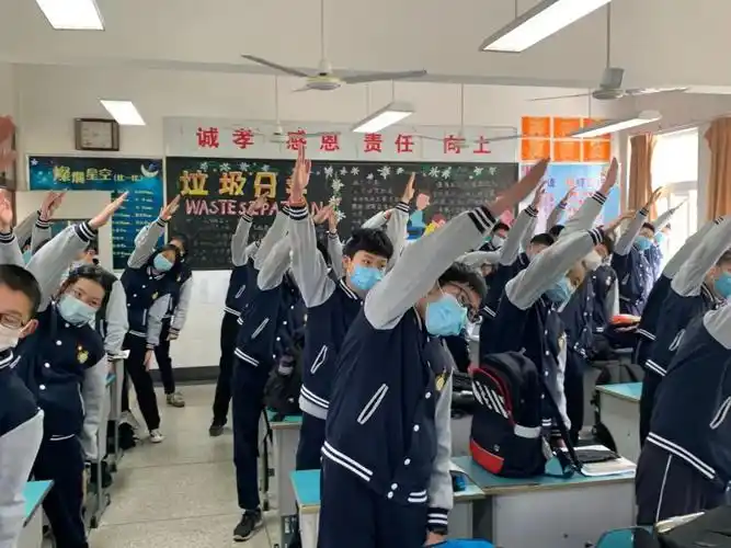 开学后北仑中小学校的花式室内操体育课创新