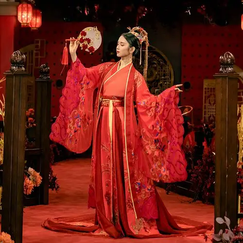 中式婚纱汉服嫁衣凤冠霞帔拖尾2021夏季新款新娘秀禾结婚敬酒礼服