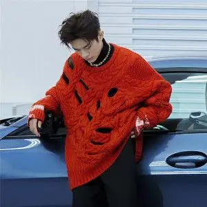 易烊千玺同款红毛衣