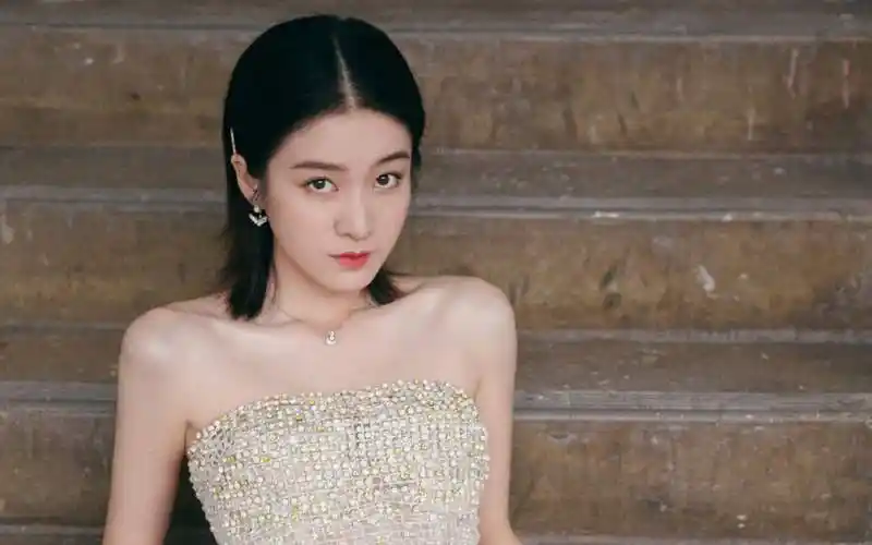 中国内地浙江省义乌女演员张雪迎性感迷人写真桌面壁纸图片大全