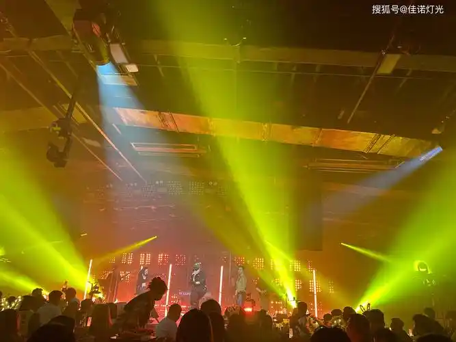 拾叁唐live house音乐酒吧灯光秀现场案例_舞台_设备_氛围