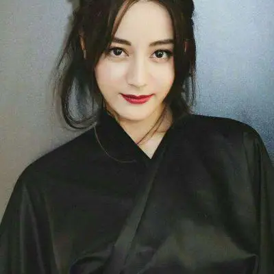 迪丽热巴头像大全(一) - 高清头像 - 潮人个性网