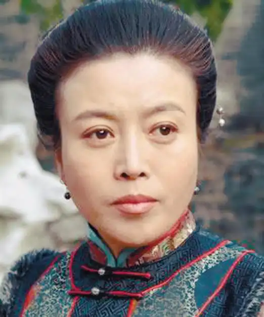 丁嘉丽年轻时候的照片 丁嘉丽为什么不管不见女儿