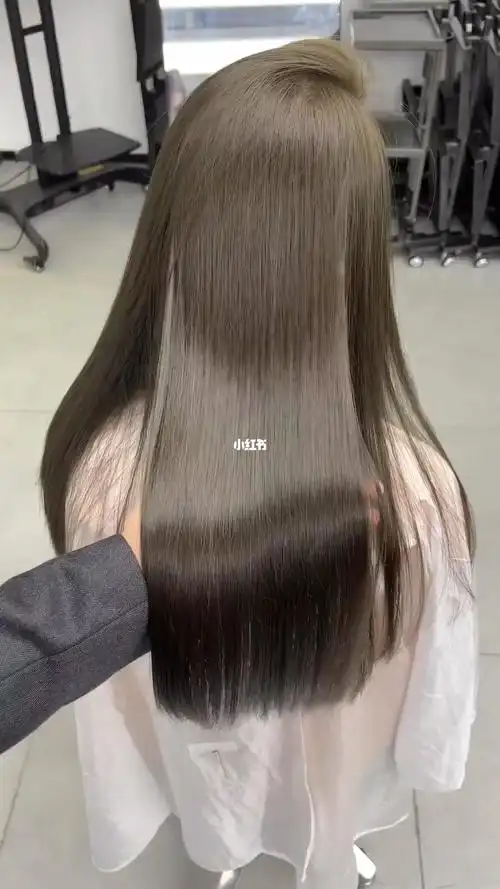 柔顺增加头发的光泽度颜色增加头发的质感