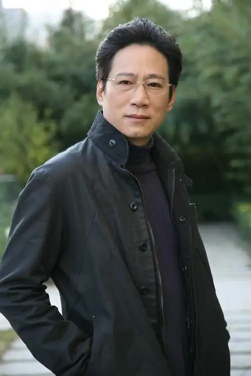 1964年出生,大陆实力派 a target="_blank" href="/item/男演员