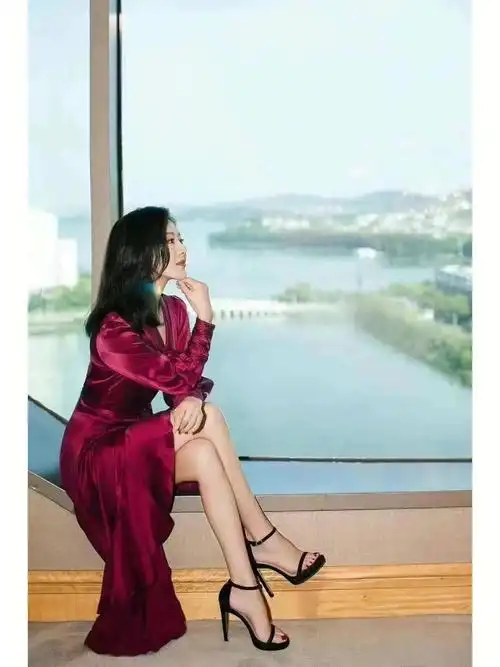 sw明星穿搭nudistdisco邓家佳