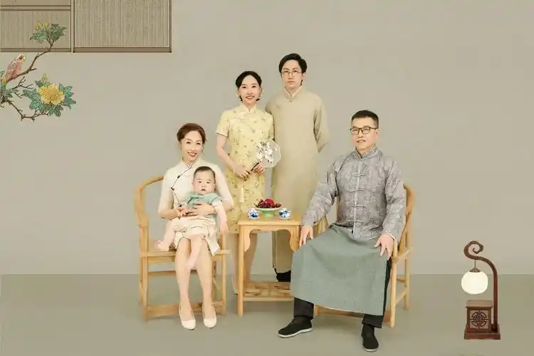 民国风全家福|这么多人的全家福你拍过吗71#客片分享 #全家福 - 抖