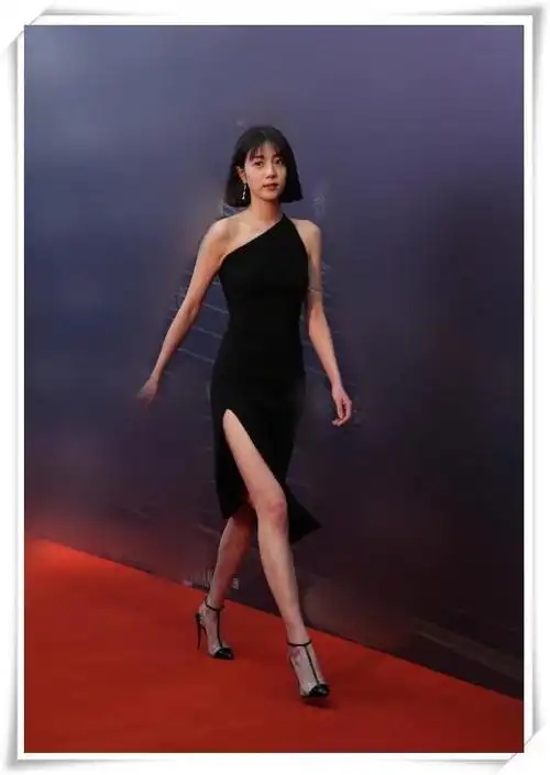 李溪芮豁出去了开叉裙直接开到大腿根网友杨幂都没你疯狂