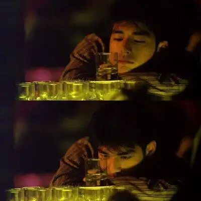 48岁金城武杂志大片曝光,穿西服留胡须,网友说他撞脸鲁迅