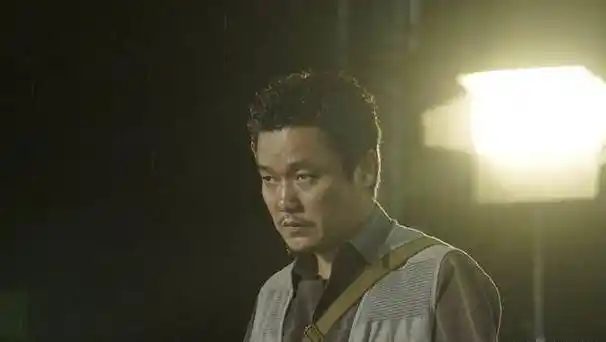 因此很多人在熟知肖央的想法之后,都奉劝他赶快放弃这部作品,不要继续