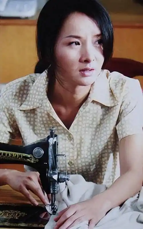 父母聋哑,为家庭坚持12年丁克,39岁才当妈,演员谢兰现状如何_时候