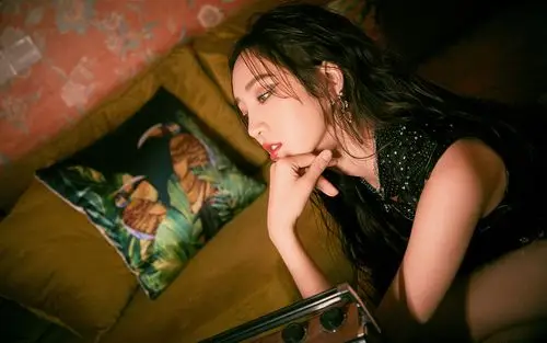 孟佳复古摩登妆高清桌面壁纸