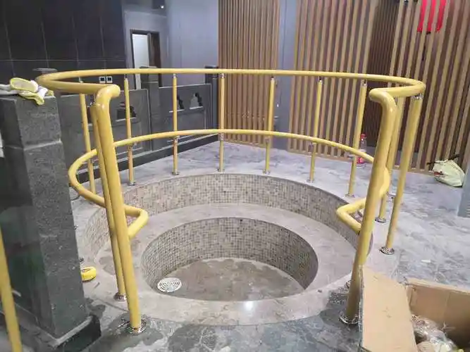 燕达金色养老树脂沿墙扶手