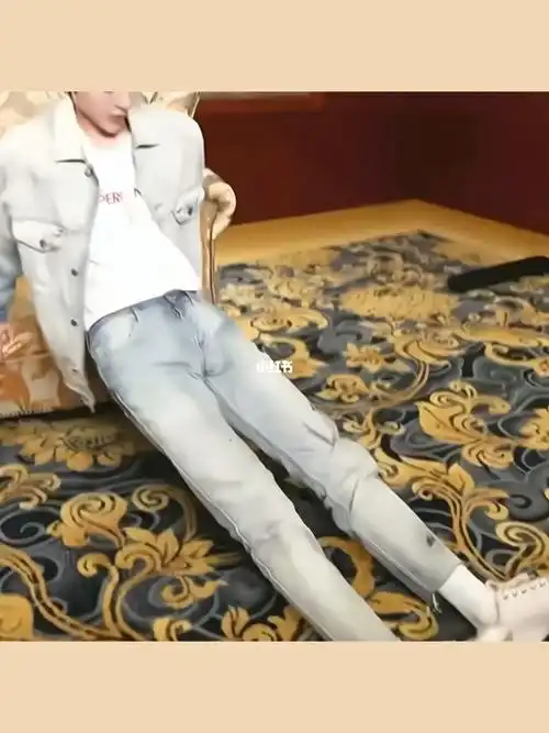 蔡徐坤你这腿长真的逆天了