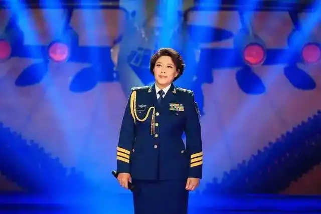 光荣与梦想建军90周年特别节目中国人民解放军空军政治