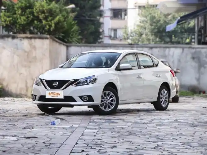 象牙白轩逸整车外观外观图片_轩逸 2022款 经典 1.