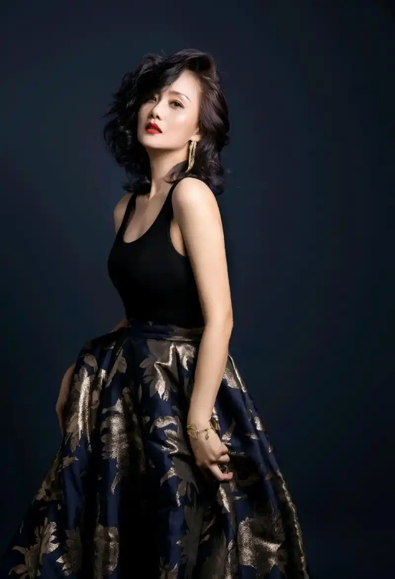 明星写真美图|李颖