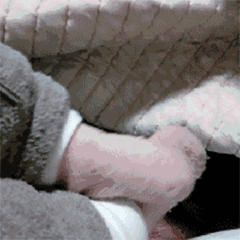 超可爱小脚动图gif-表情包爸爸