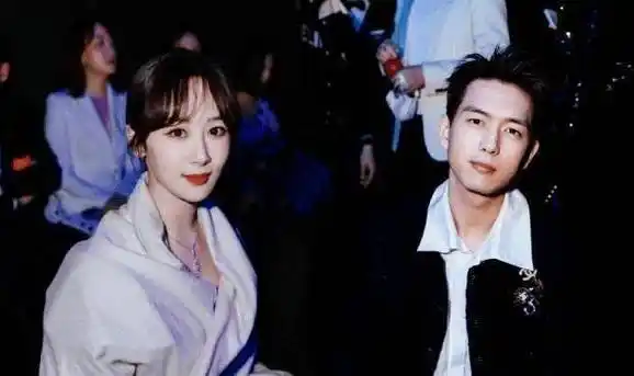 李现与杨紫多处细节相似,疑似低调恋爱,不过此前两人都否认过_现实