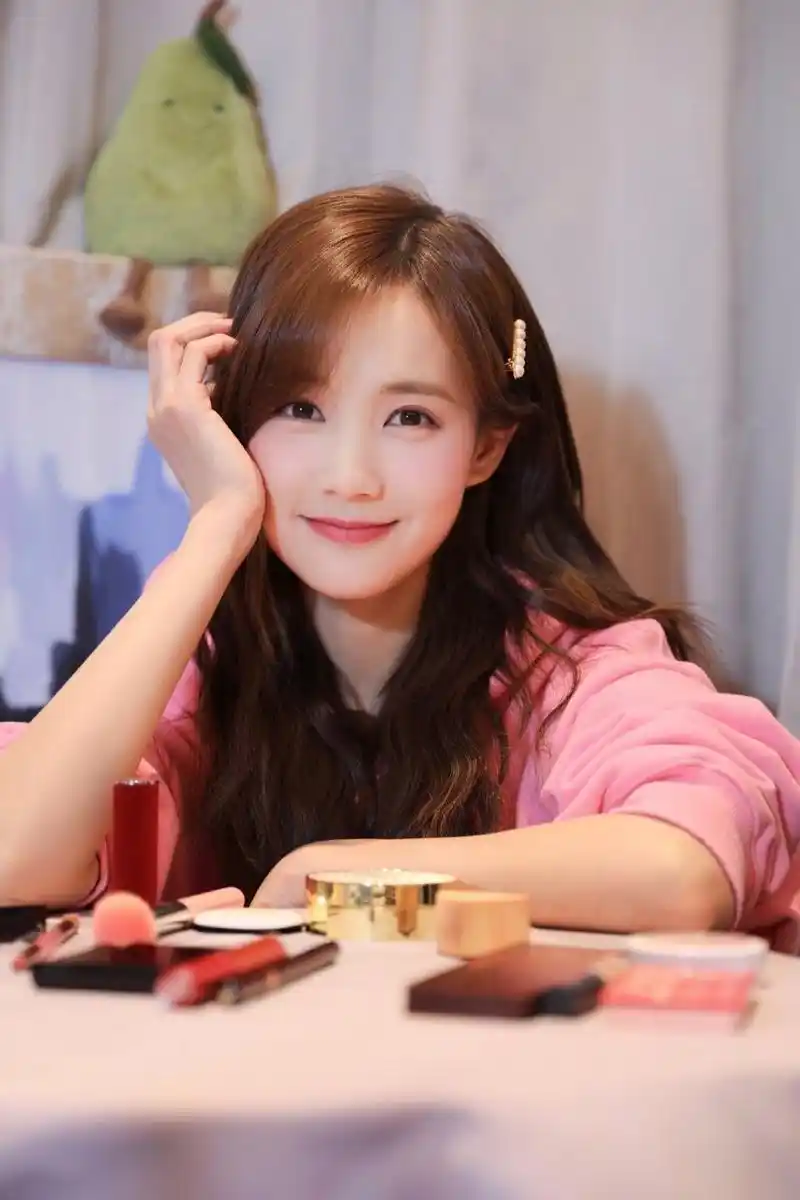 李一桐高清壁纸头像(四)[心]