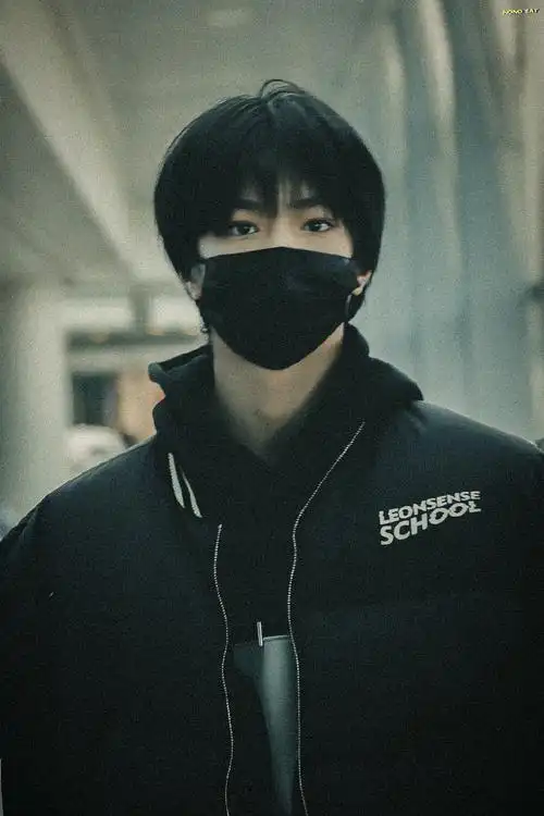 回味 19年很狼的一次机场    @时代少年团-刘耀文  #青年演员刘耀文