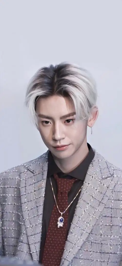 小鬼 王琳凯壁纸