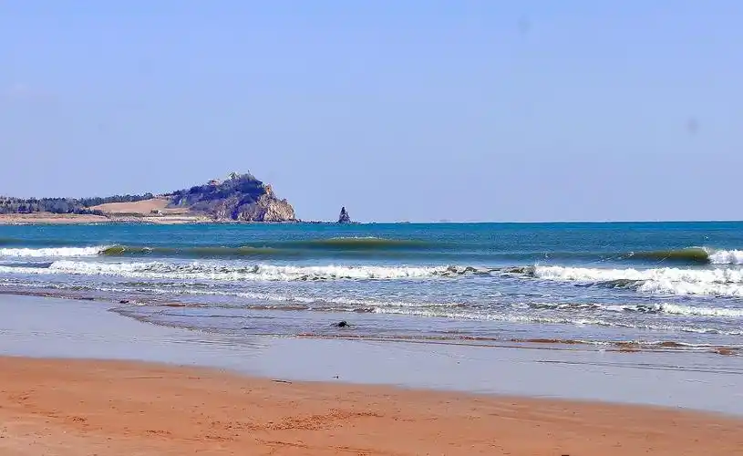 2019春节初三真是冒着严寒拍了一组《青岛石老人海水浴场》的杂拍!