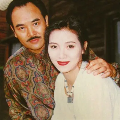 图勾峰年轻时的照片帅气逼人林青霞初恋长这样