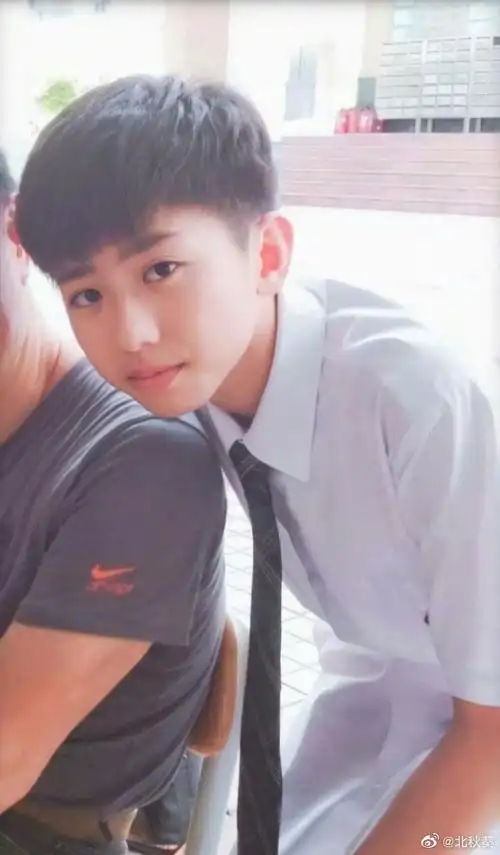 蔡徐坤白月光学长#分享一波学生时期的小困