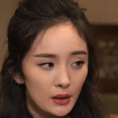 杨幂大幂幂漂亮气质迷人gif动图_动态图_表情包下载_soogif