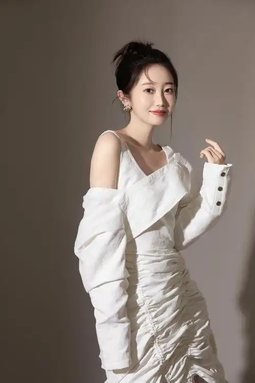 p data-id="go045yhx79">陈嘉男,1993年9月24日出生于 a target="