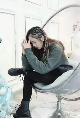 夏季最凉快的发型-贴头辫