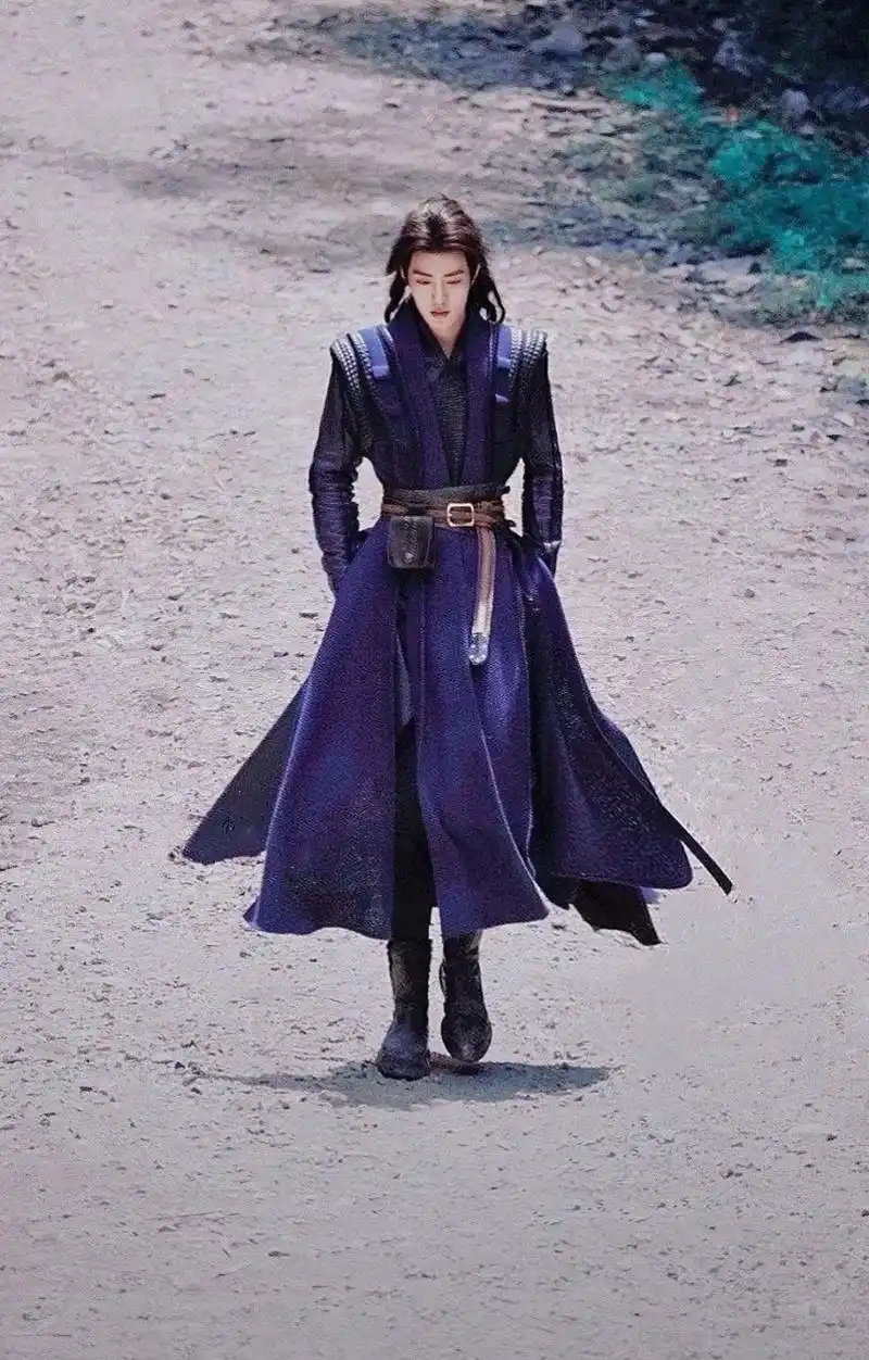 感受一下183.6的身高#肖战 #肖战的小飞侠 #这谁顶得住 - 抖音