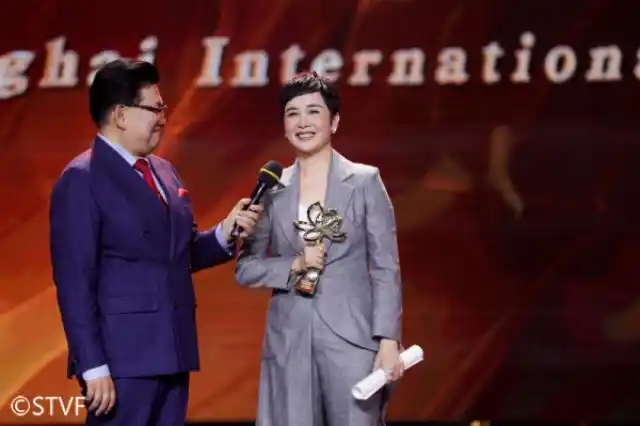 倪大红蒋雯丽白玉兰喊你来领奖